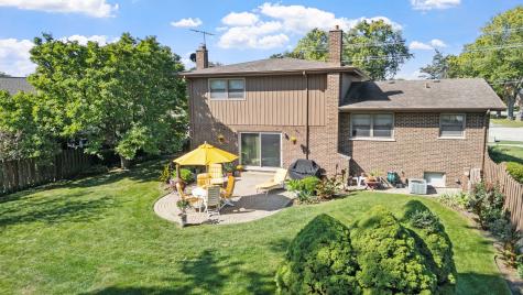 2439 North Windsor Drive Arlington Heights IL 60004