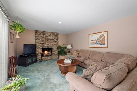 2439 North Windsor Drive Arlington Heights IL 60004