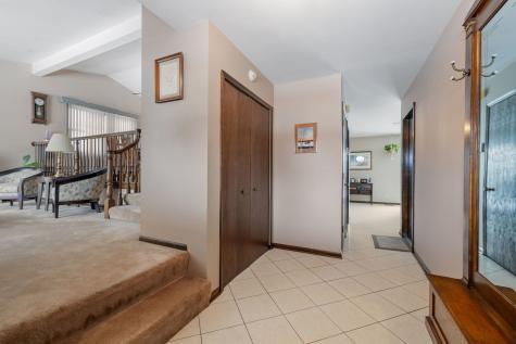 2439 North Windsor Drive Arlington Heights IL 60004