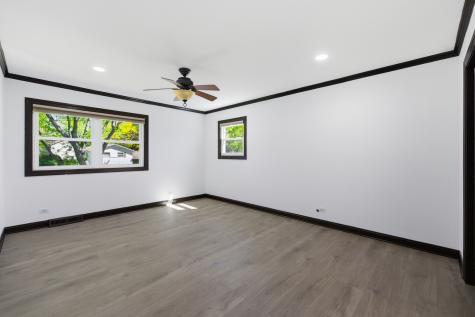 1117 East Kitson Drive Palatine IL 60074