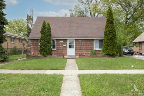 310 Paxton Avenue Calumet City IL 60409