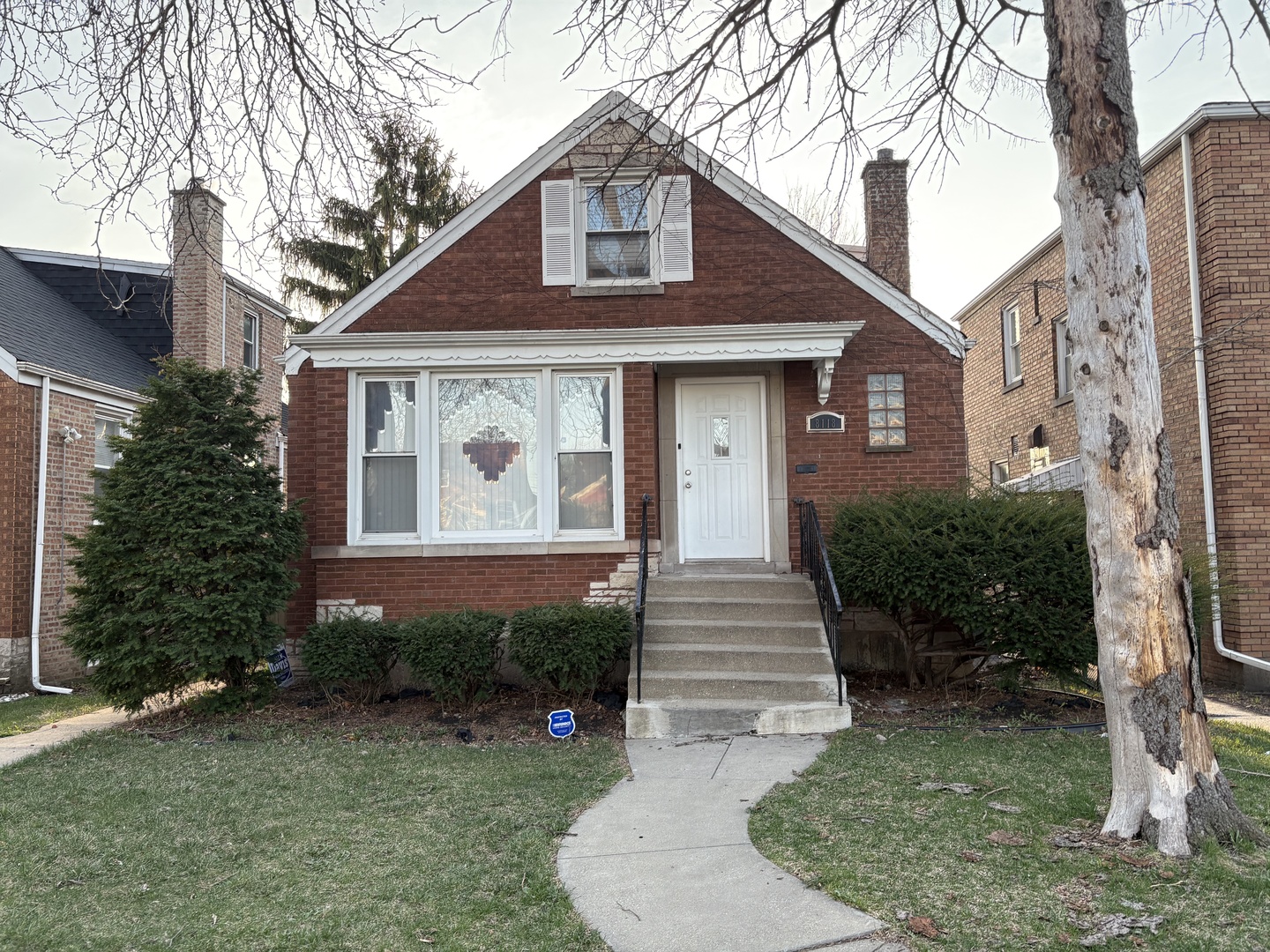 8118 South Spaulding Street Chicago IL 60652