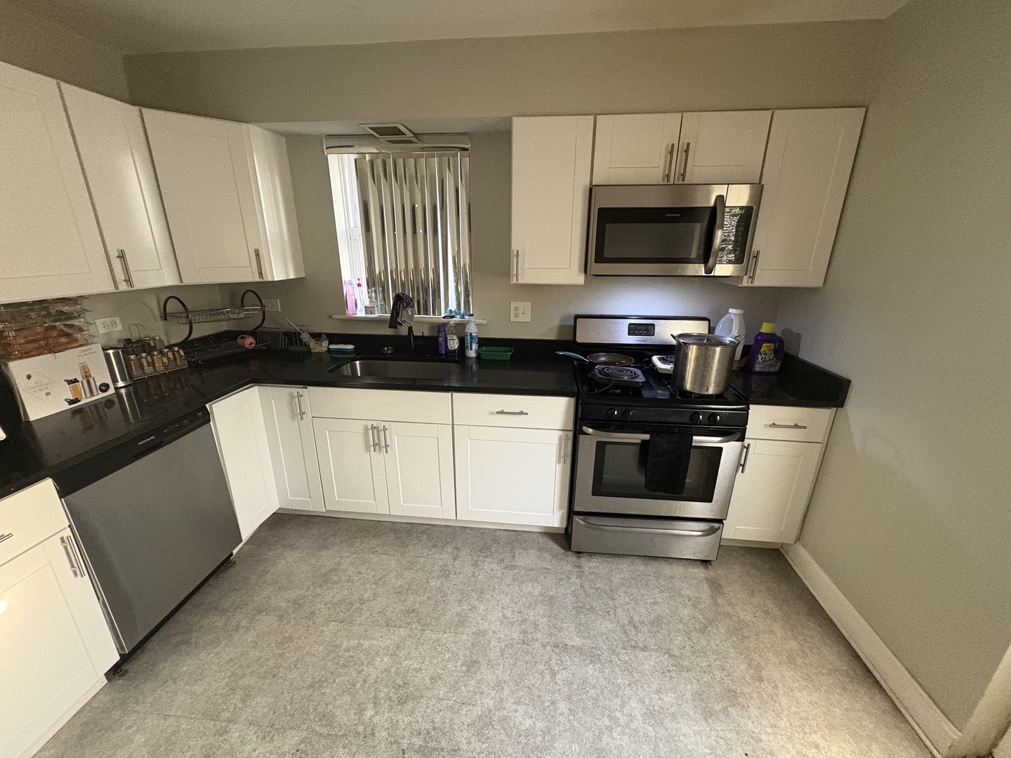 8118 South Spaulding Street Chicago IL 60652