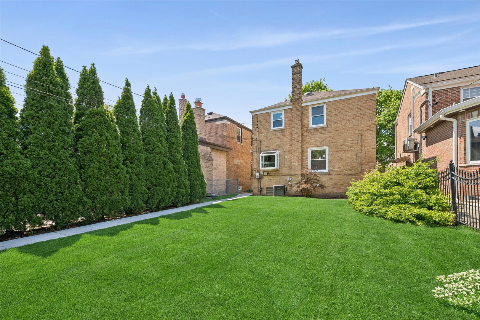 4135 North Pontiac Avenue Chicago IL 60634