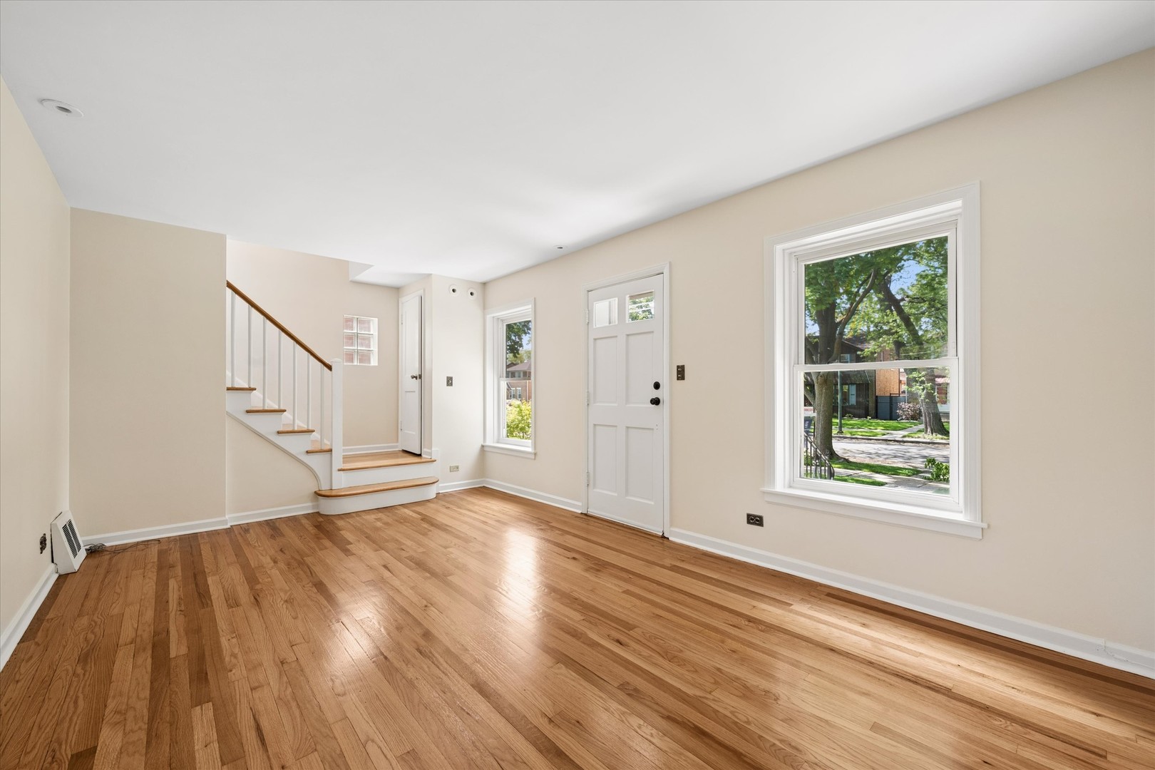 4135 North Pontiac Avenue Chicago IL 60634