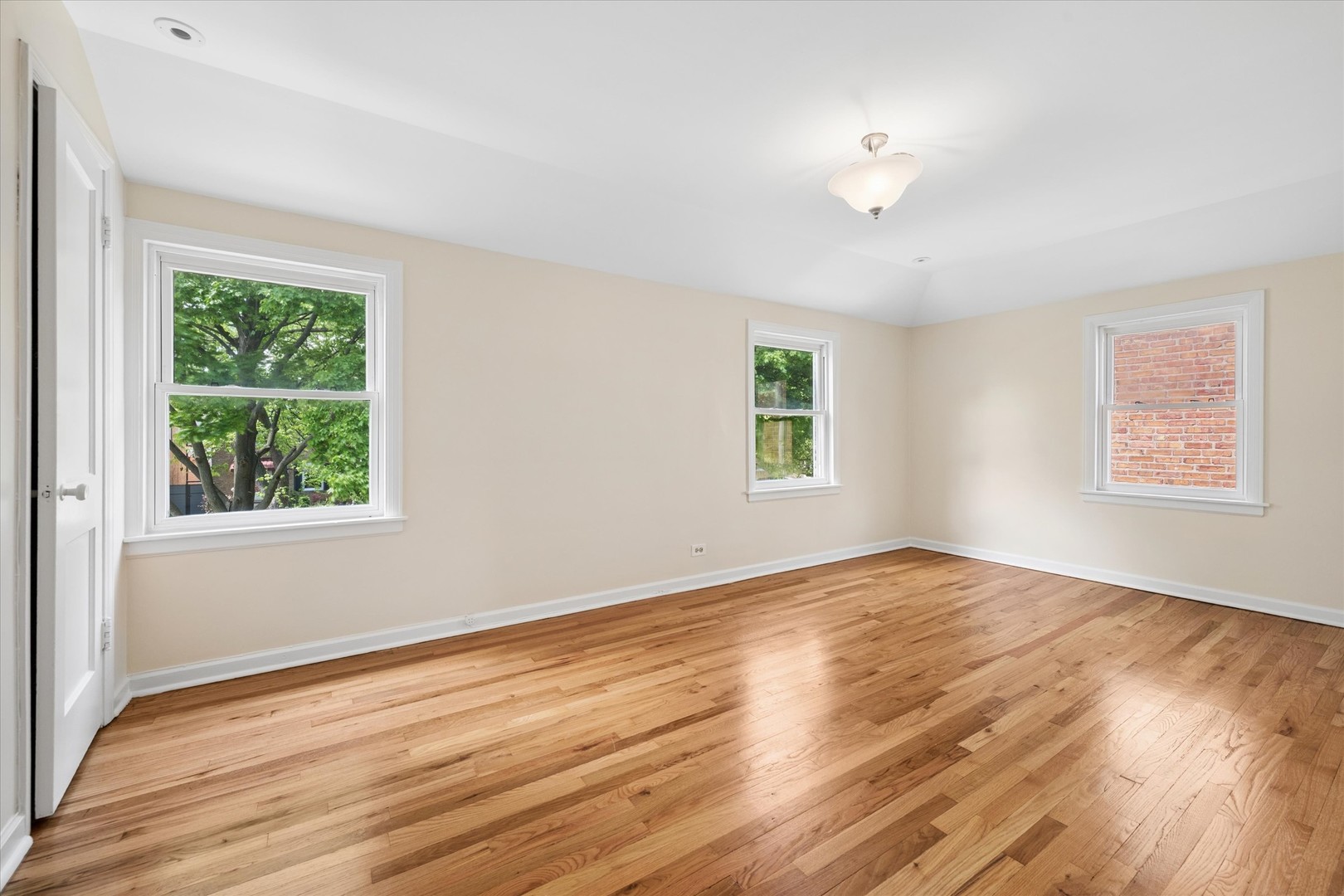 4135 North Pontiac Avenue Chicago IL 60634