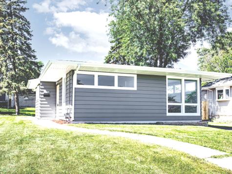 1911 North Hickory Street Crest Hill IL 60403