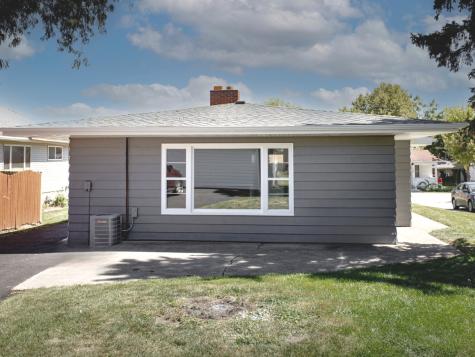 1911 North Hickory Street Crest Hill IL 60403
