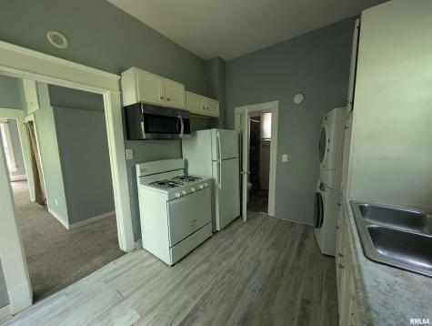 2833 8TH Avenue Rock Island IL 61201