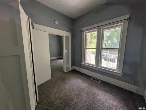 2833 8TH Avenue Rock Island IL 61201