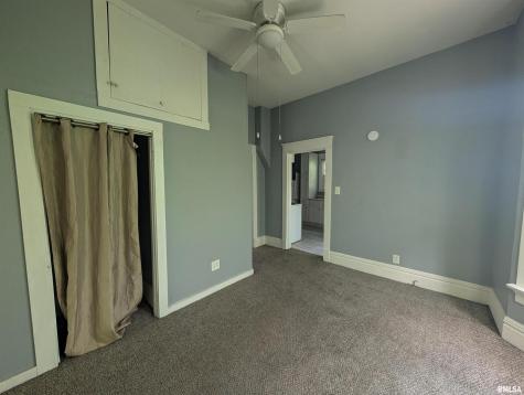 2833 8TH Avenue Rock Island IL 61201