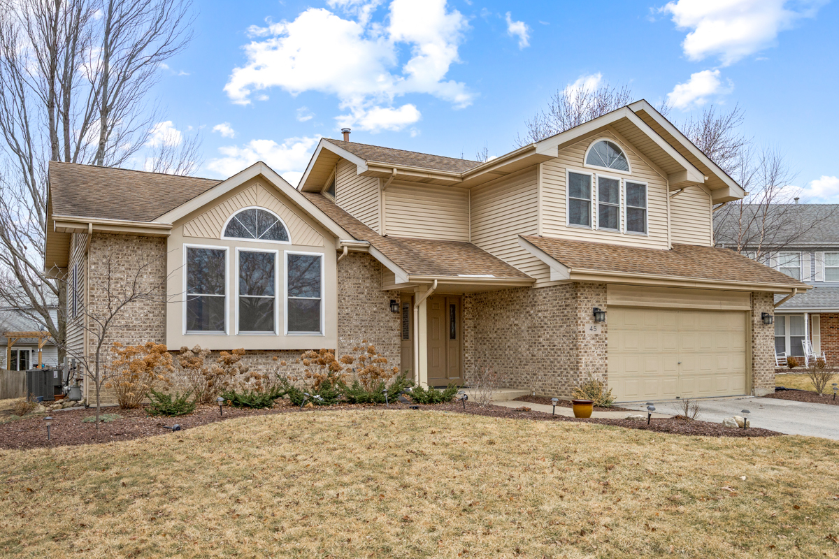 45 Brookshire Court Aurora IL 60502