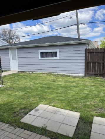 111 East 34th Street Steger IL 60475