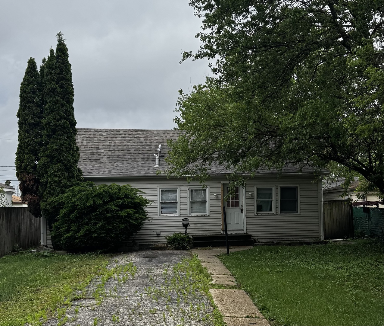 8223 45TH Street Lyons IL 60534