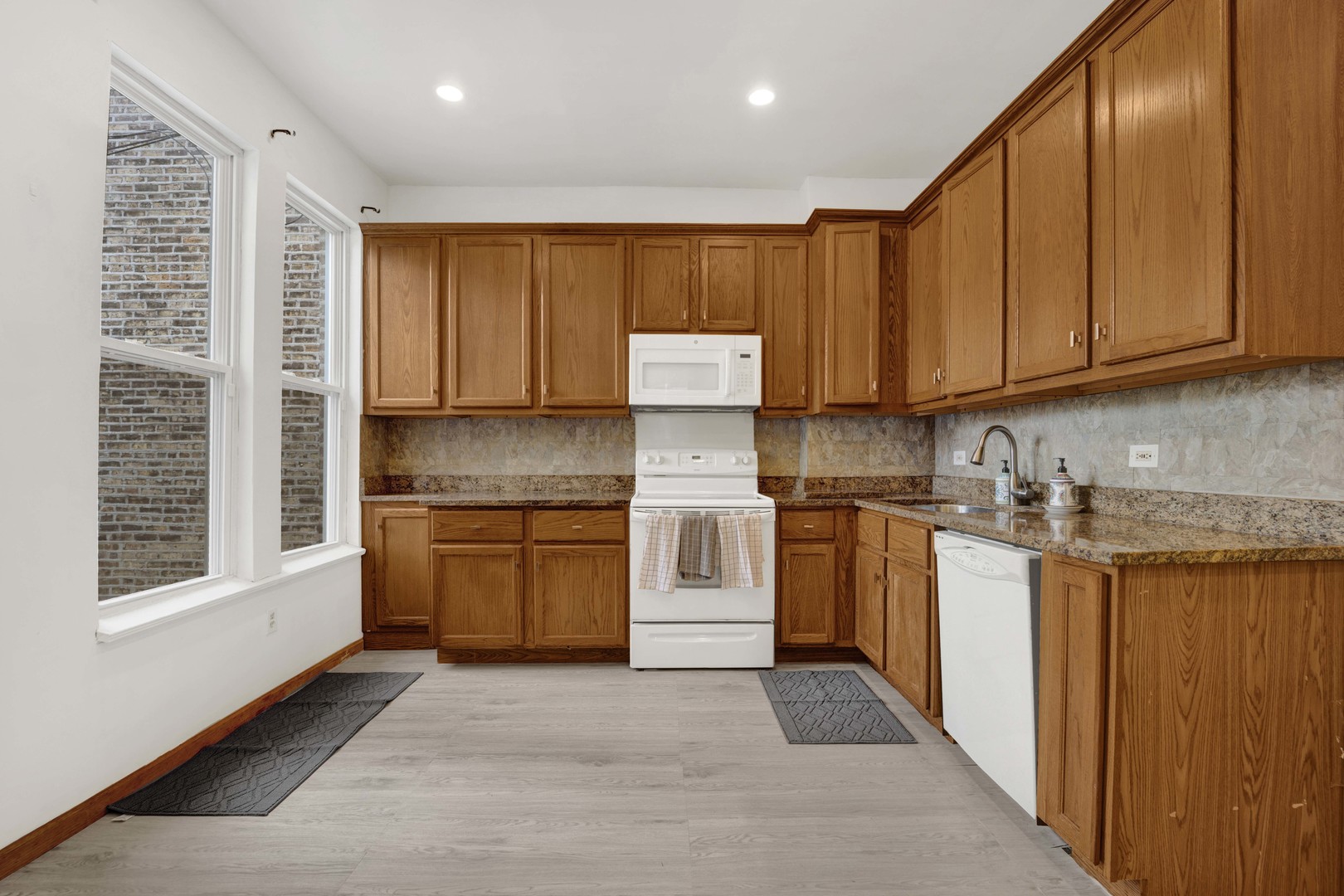 2719 North Richmond Street Chicago IL 60647