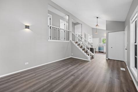 621 Cutter Lane Elk Grove Village IL 60007