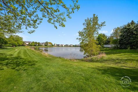 2582 Lorraine Circle Geneva IL 60134