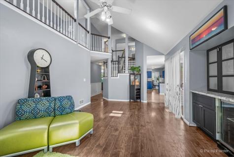 2480 Otter Creek Lane Elgin IL 60124