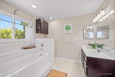 2480 Otter Creek Lane Elgin IL 60124