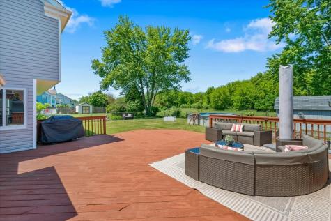 2480 Otter Creek Lane Elgin IL 60124