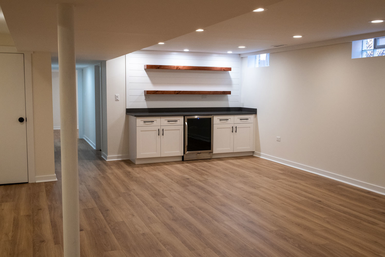 8537 West Sunnyside Avenue Chicago IL 60656