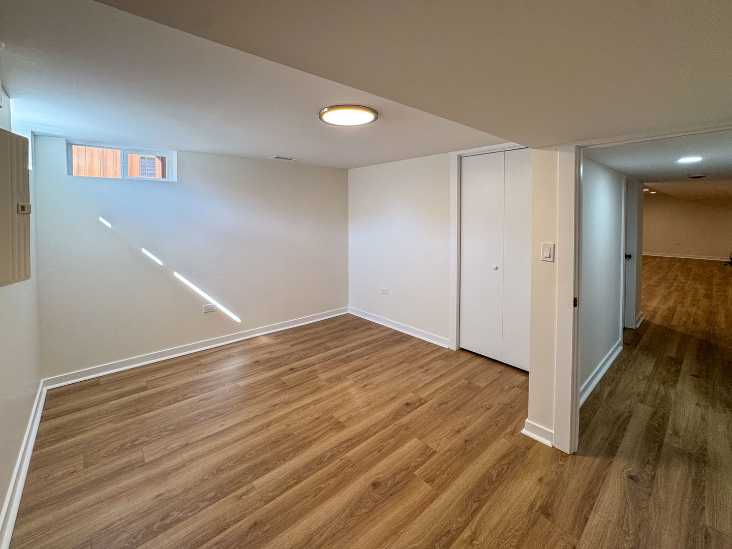 8537 West Sunnyside Avenue Chicago IL 60656