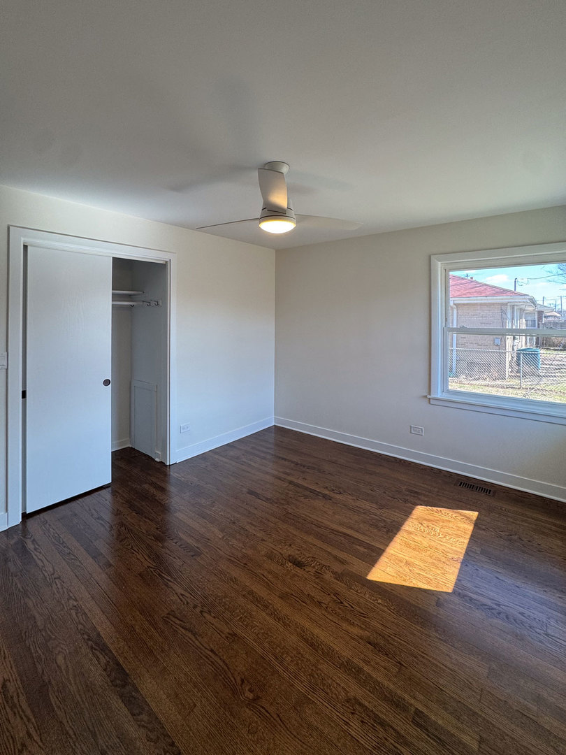 8537 West Sunnyside Avenue Chicago IL 60656