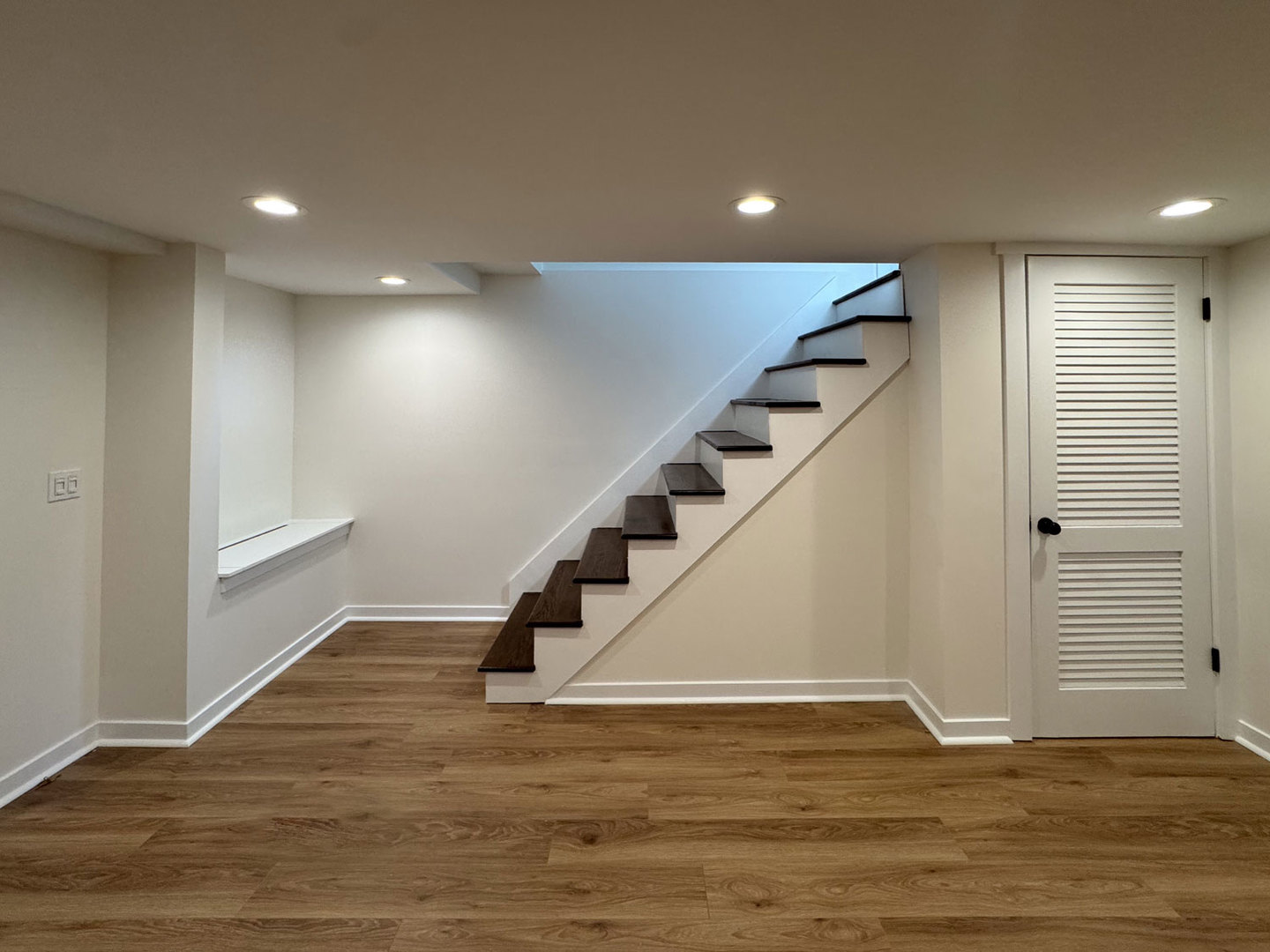 8537 West Sunnyside Avenue Chicago IL 60656