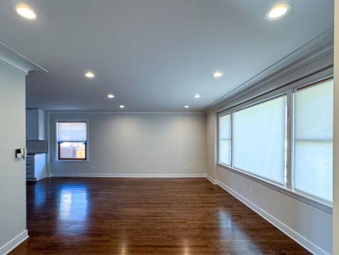 8537 West Sunnyside Avenue Chicago IL 60656