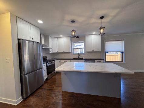 8537 West Sunnyside Avenue Chicago IL 60656