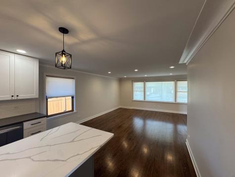 8537 West Sunnyside Avenue Chicago IL 60656