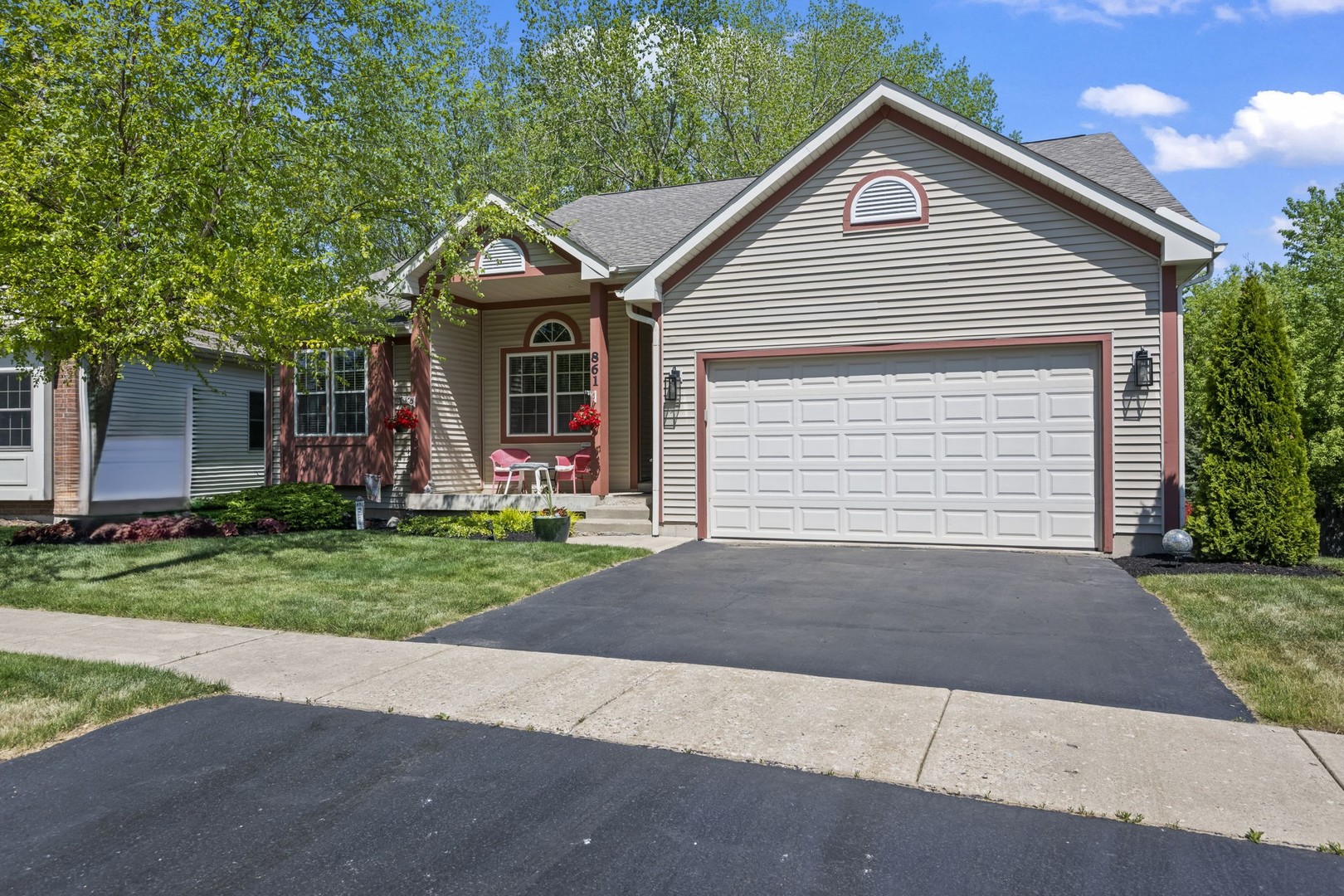 861 Prairie Ridge Drive Woodstock IL 60098
