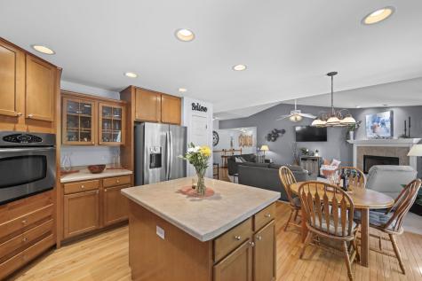 861 Prairie Ridge Drive Woodstock IL 60098