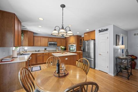 861 Prairie Ridge Drive Woodstock IL 60098
