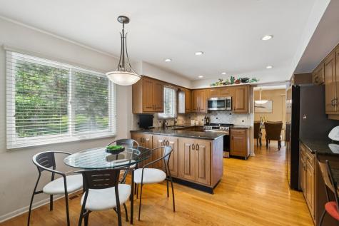 4568 Lindenwood Lane Northbrook IL 60062