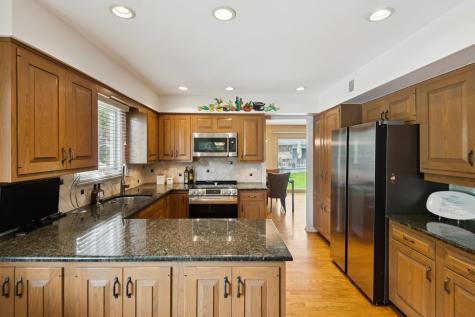 4568 Lindenwood Lane Northbrook IL 60062