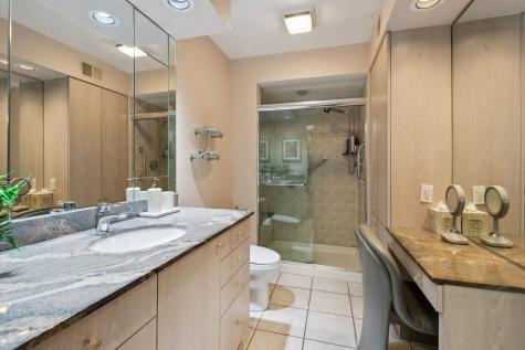 4568 Lindenwood Lane Northbrook IL 60062