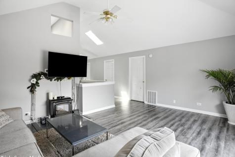 28629 West Ravine Drive Barrington IL 60010