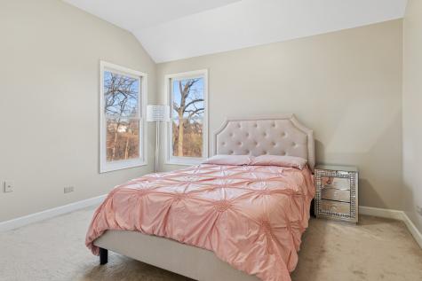 2667 Charter Oak Drive Aurora IL 60502