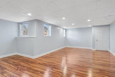 2667 Charter Oak Drive Aurora IL 60502