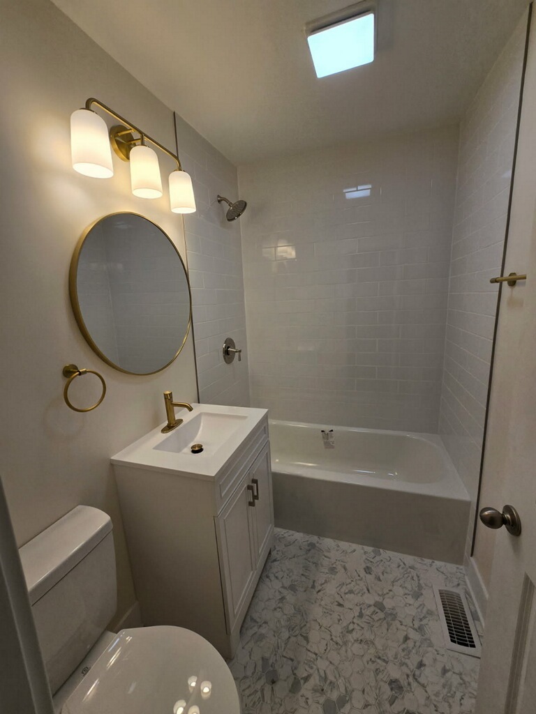 8818 South Cottage Grove Avenue Chicago IL 60619