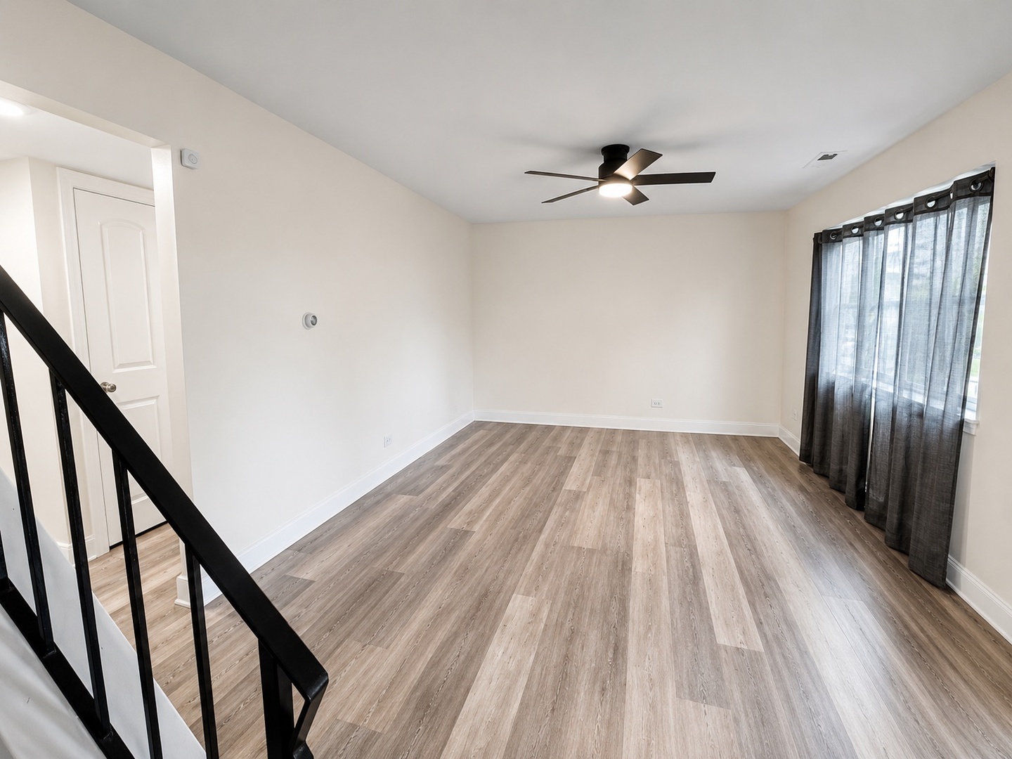 8818 South Cottage Grove Avenue Chicago IL 60619