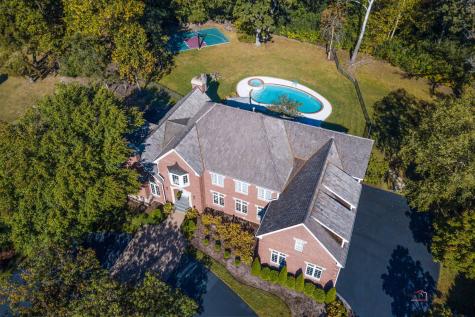 180 South Suffolk Lane Lake Forest IL 60045