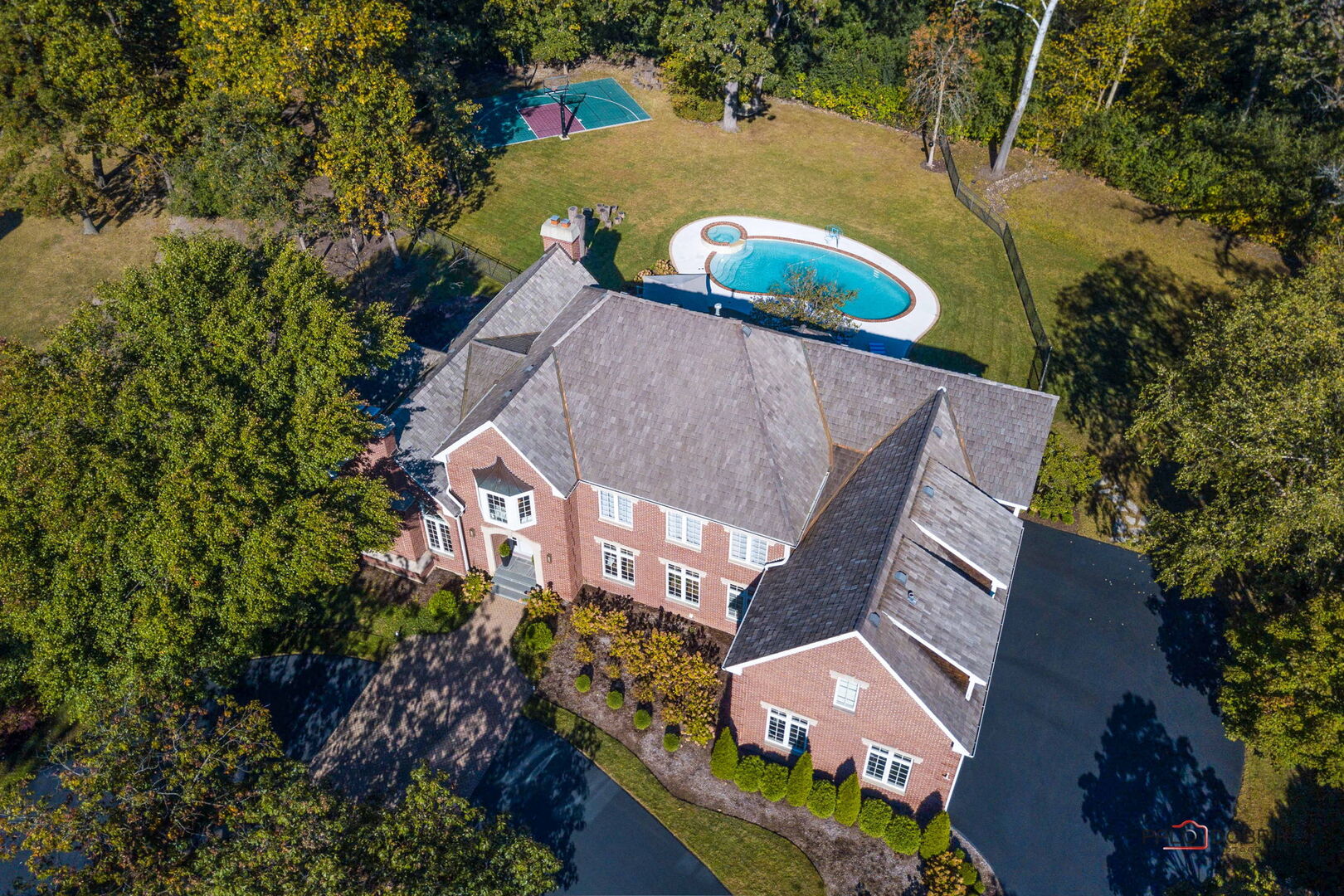 180 South Suffolk Lane Lake Forest IL 60045