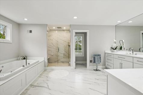 180 South Suffolk Lane Lake Forest IL 60045