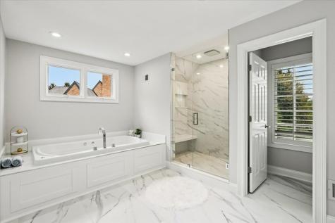 180 South Suffolk Lane Lake Forest IL 60045
