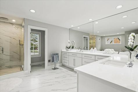 180 South Suffolk Lane Lake Forest IL 60045