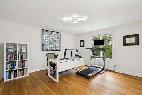 180 South Suffolk Lane Lake Forest IL 60045