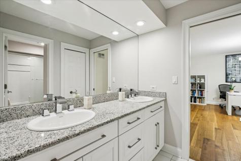 180 South Suffolk Lane Lake Forest IL 60045