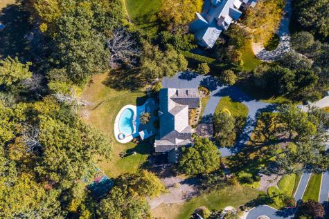 180 South Suffolk Lane Lake Forest IL 60045